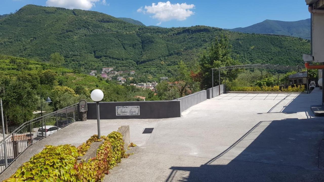 B&B L'Abbraccio Casola di Napoli Екстер'єр фото